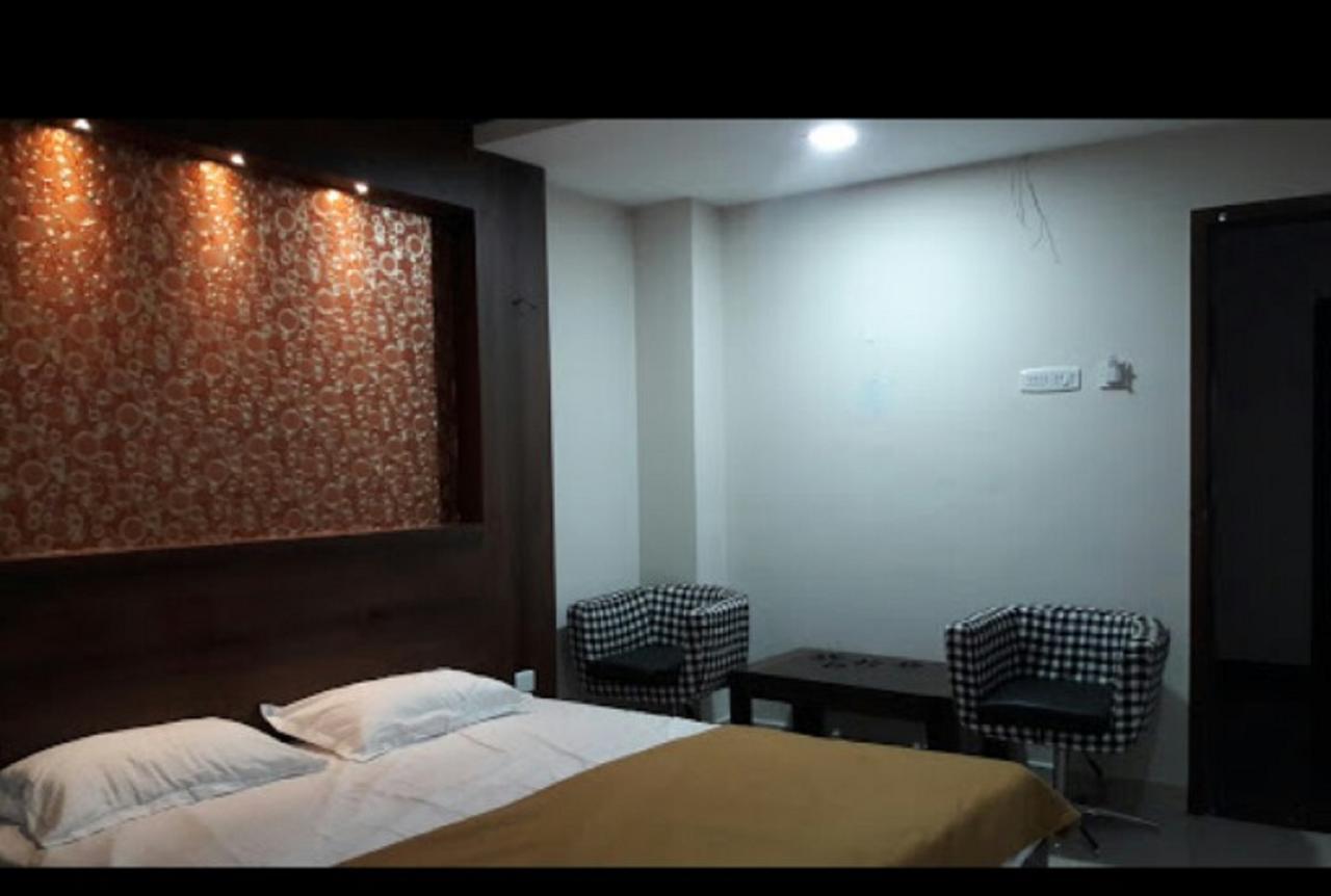 Hotel Gowri Sankar Ambāsamudram Εξωτερικό φωτογραφία