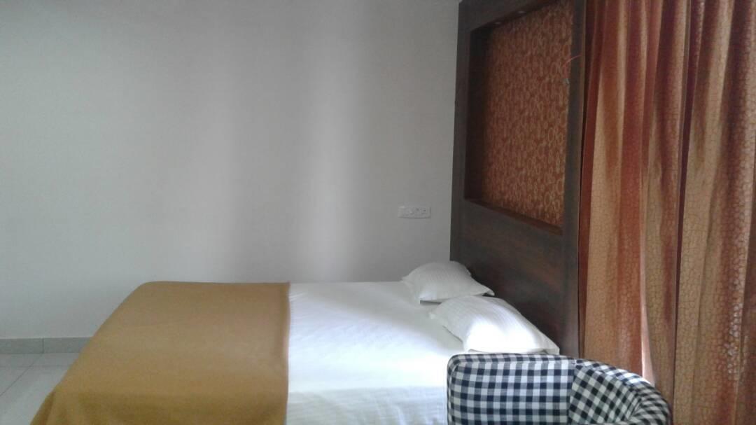 Hotel Gowri Sankar Ambāsamudram Εξωτερικό φωτογραφία