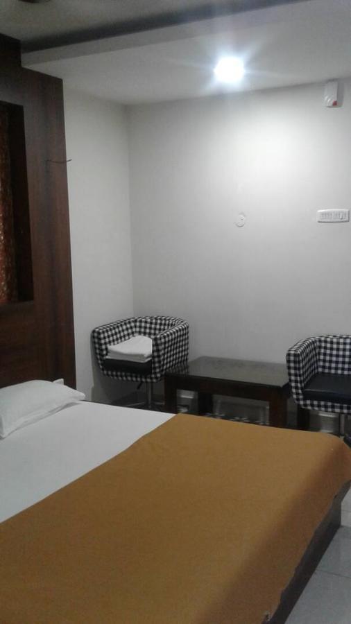 Hotel Gowri Sankar Ambāsamudram Εξωτερικό φωτογραφία