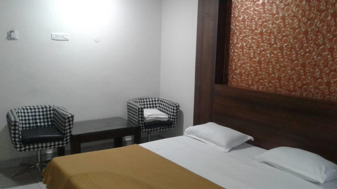 Hotel Gowri Sankar Ambāsamudram Εξωτερικό φωτογραφία