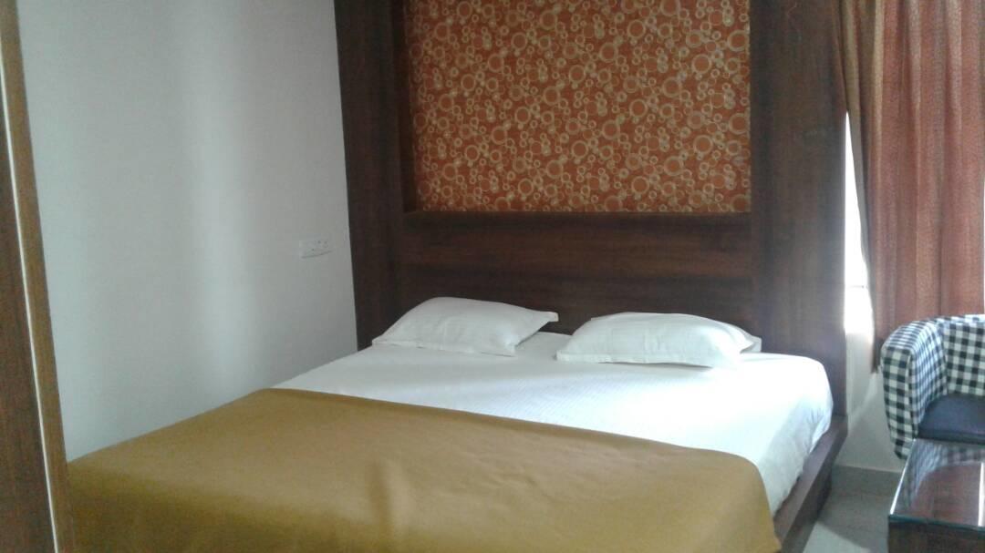 Hotel Gowri Sankar Ambāsamudram Εξωτερικό φωτογραφία